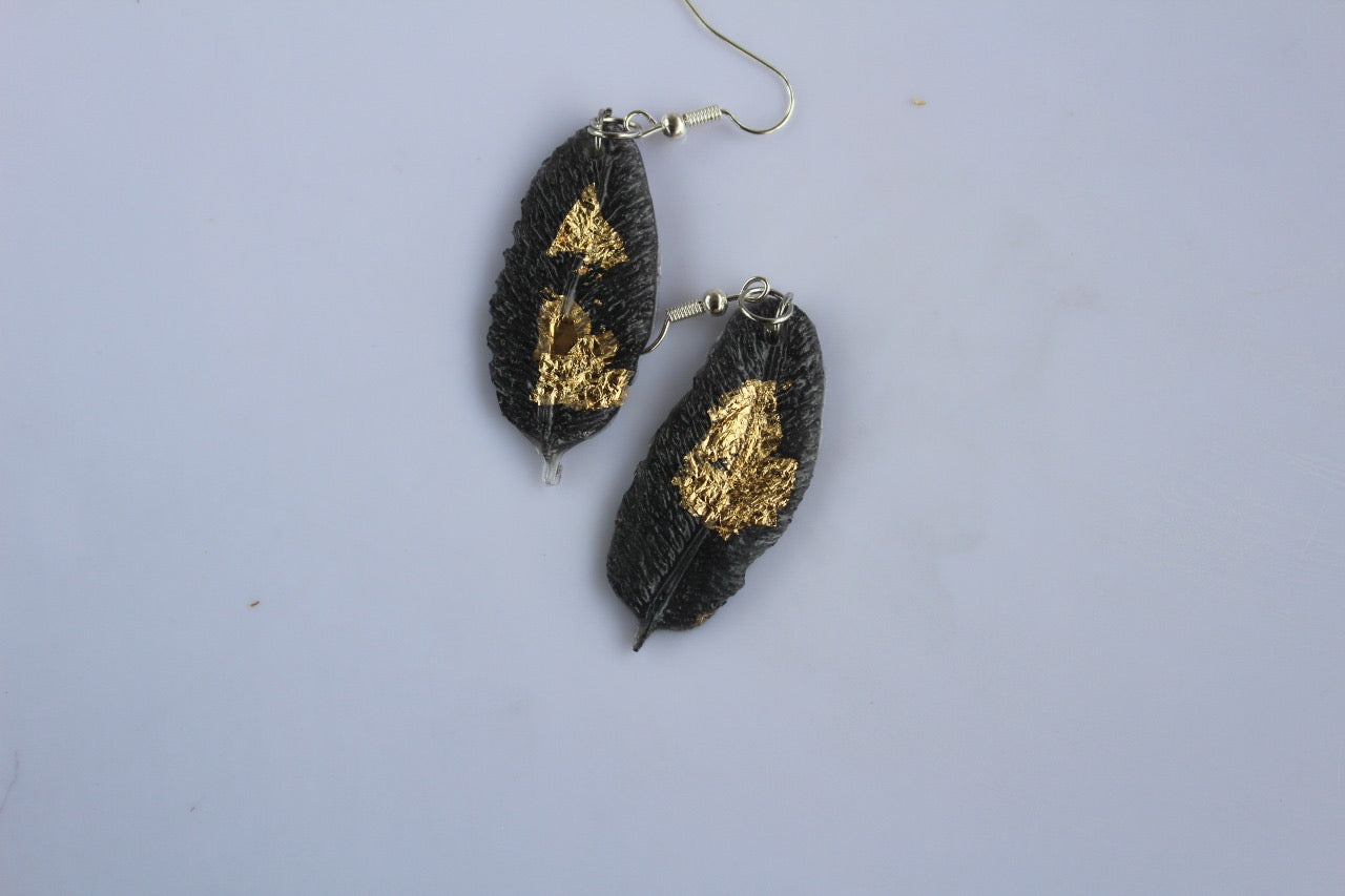 Nature-Inspired Leaf Earrings – Effortless Elegance