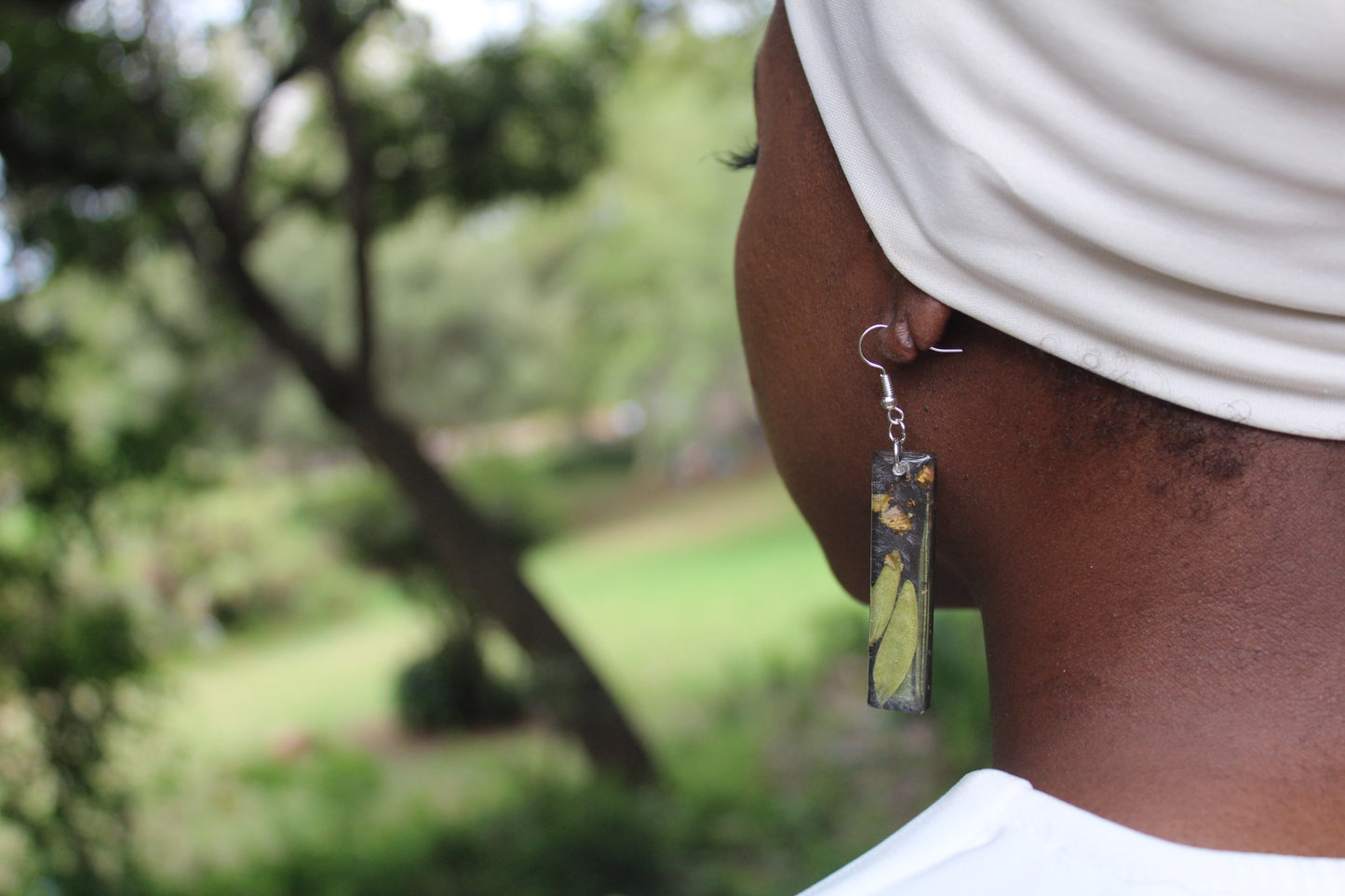 Emerald Noir Rectangle Earrings